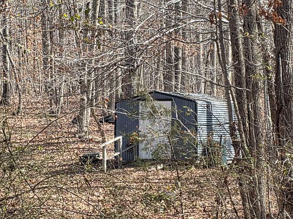 5th image of 165 Hamlette Rd