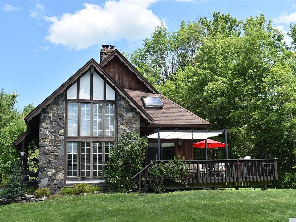 1st image of 35 Brook Hollow Ln