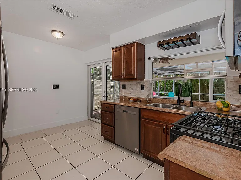 8690 NW 24th Pl — Photo 17