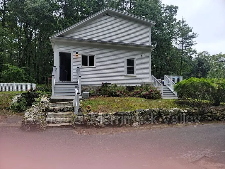 13 N Main St — Photo 29