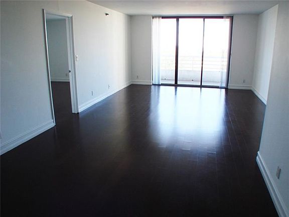 3rd image of 3300 NE 192nd St APT 1411