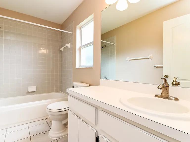 656 Lakemont Dr — Photo 14