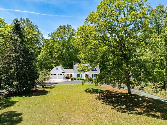 3rd image of 1211 Manse Jolly Rd