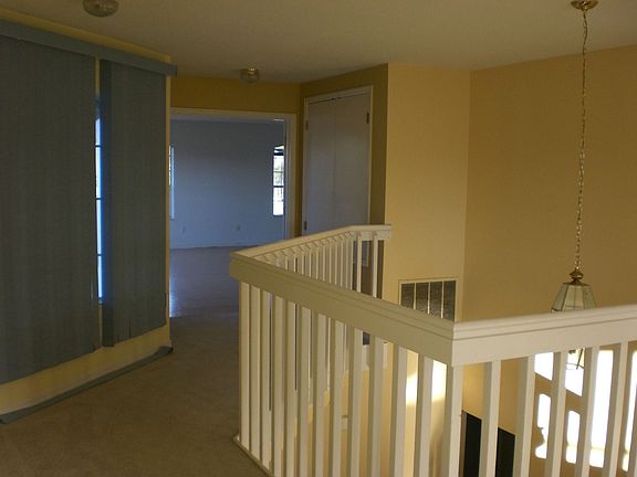 Second floor walkway