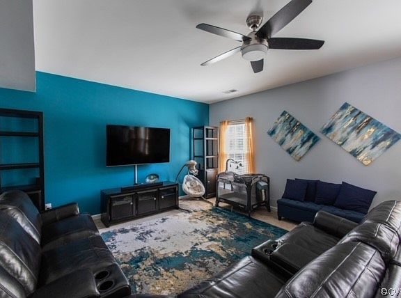 5th image of 5437 Zoe Ct