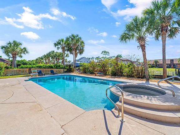 2nd image of 2835 Longleaf Rd