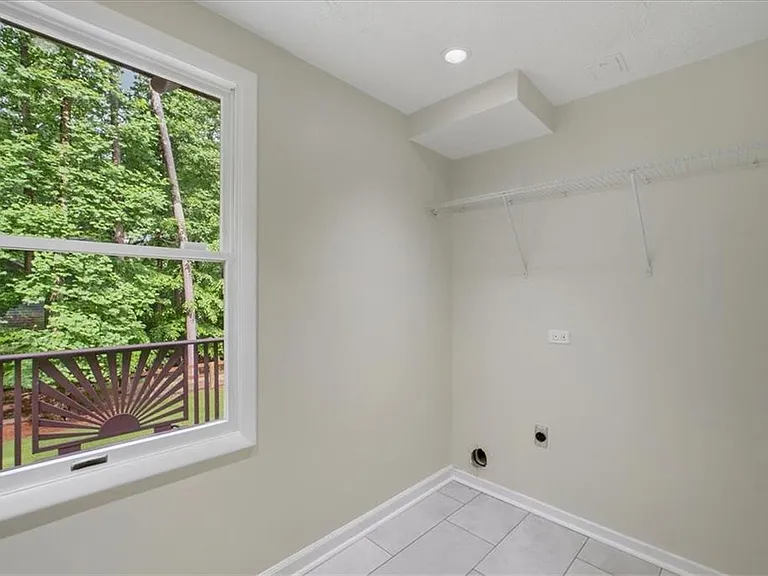 9470 Hillside Dr — Photo 20