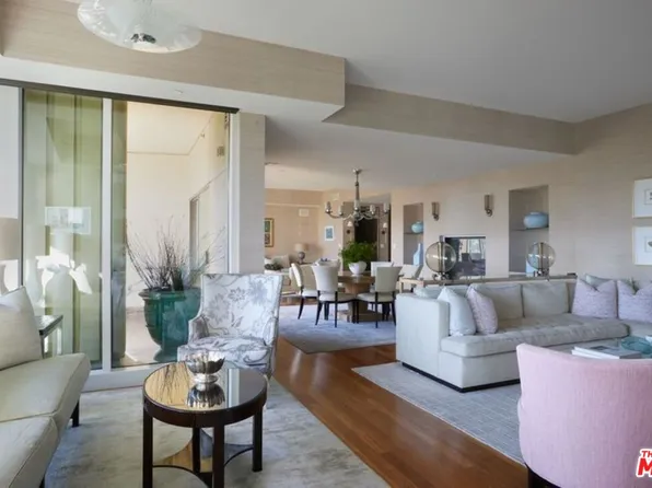 1 Century Dr #4A, Los Angeles, CA 90067