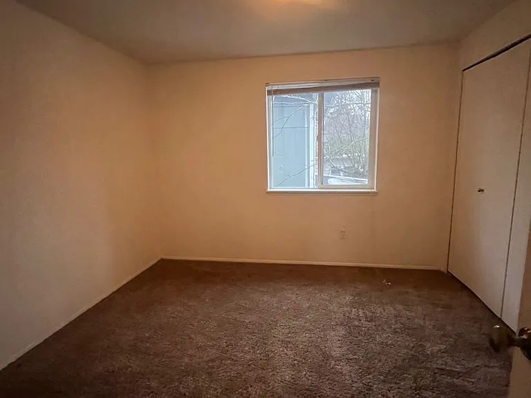 9027 N Saint Louis Ave — Photo 11