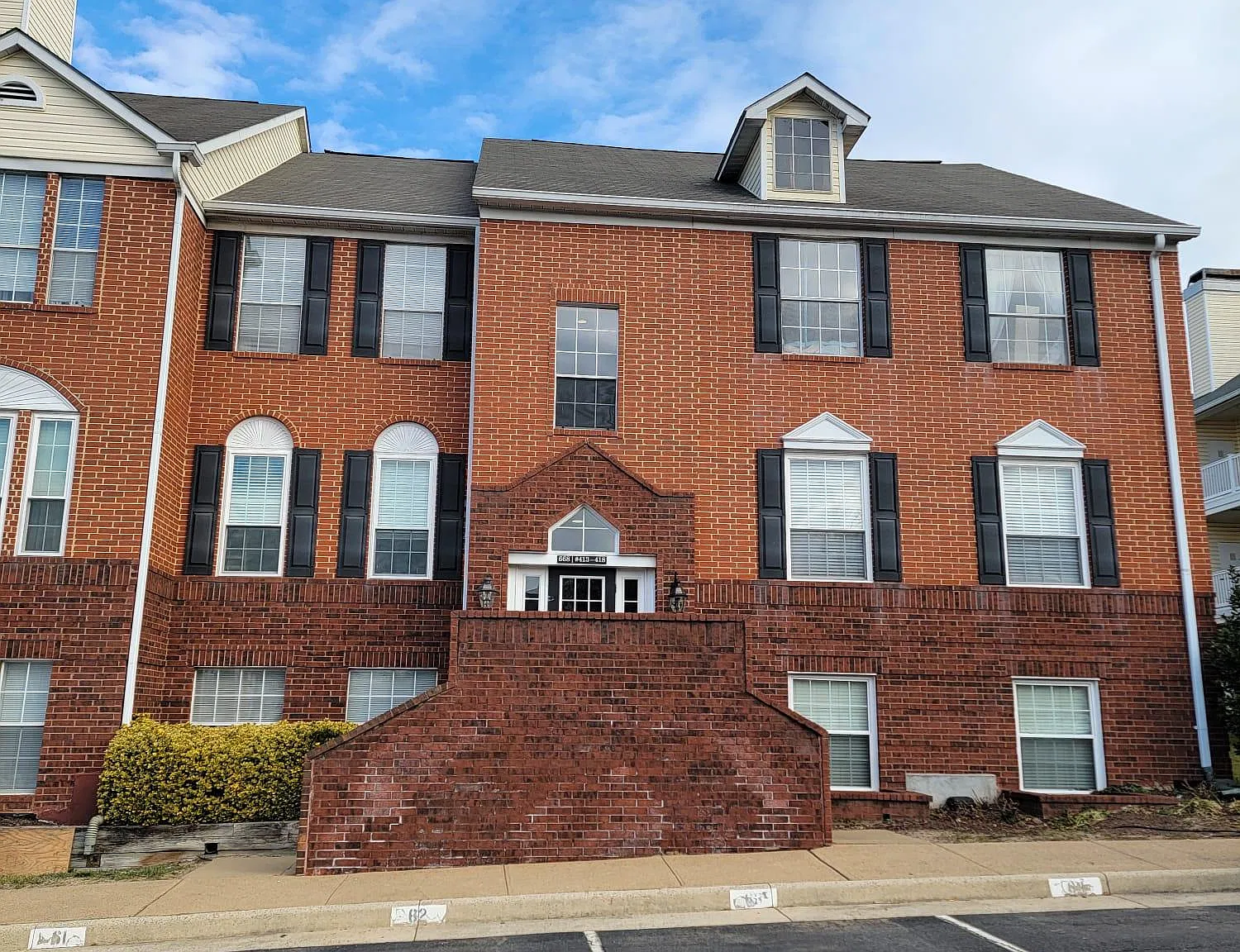 2 bed, 1106 sqft, $2,375 — Photo 1