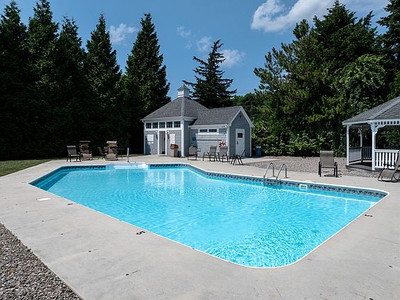 4th image of 52 County Rd Unit 9