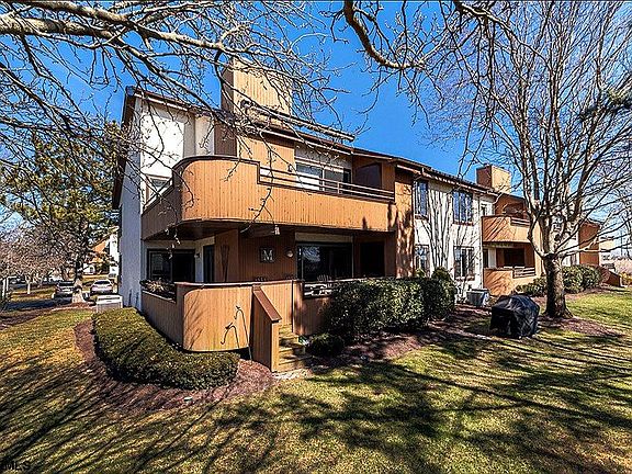 3rd image of 113 Easterly Dr #113