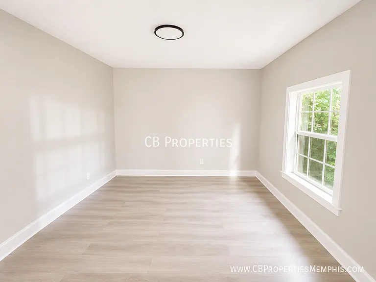 2028 Amity Ave — Photo 3