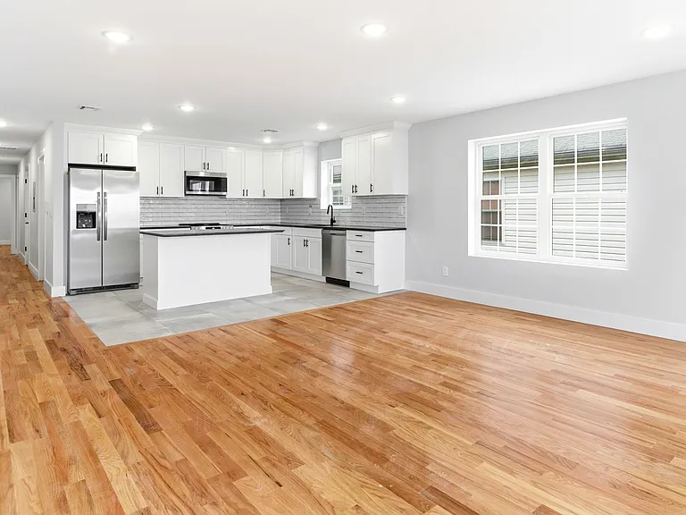 129 Mount Pleasant Ave #3 — Photo 2