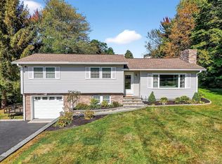 301 Balmville Ln, Newburgh, NY 12550