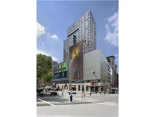 Rented by Douglas Elliman | media 16