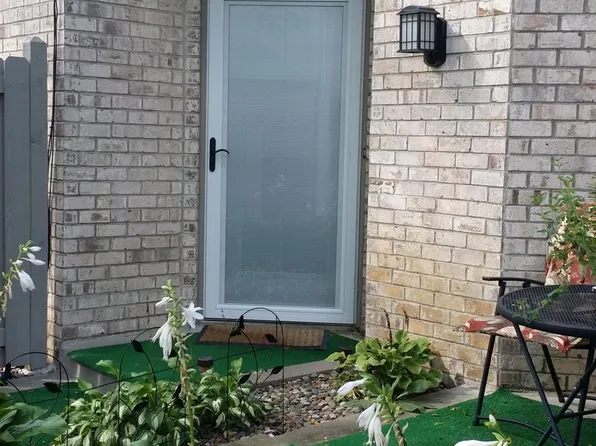 18730 Clear View Ter, Minnetonka, MN 55345