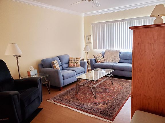 5th image of 533 Ocean Park Ln #201