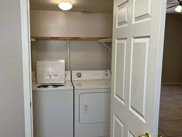 2300 E Magma Rd #28 — Photo 6