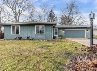 2906 Clayton Blvd, Champaign, IL 61822