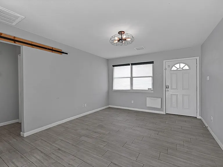 6705 Sherwood Dr — Photo 7