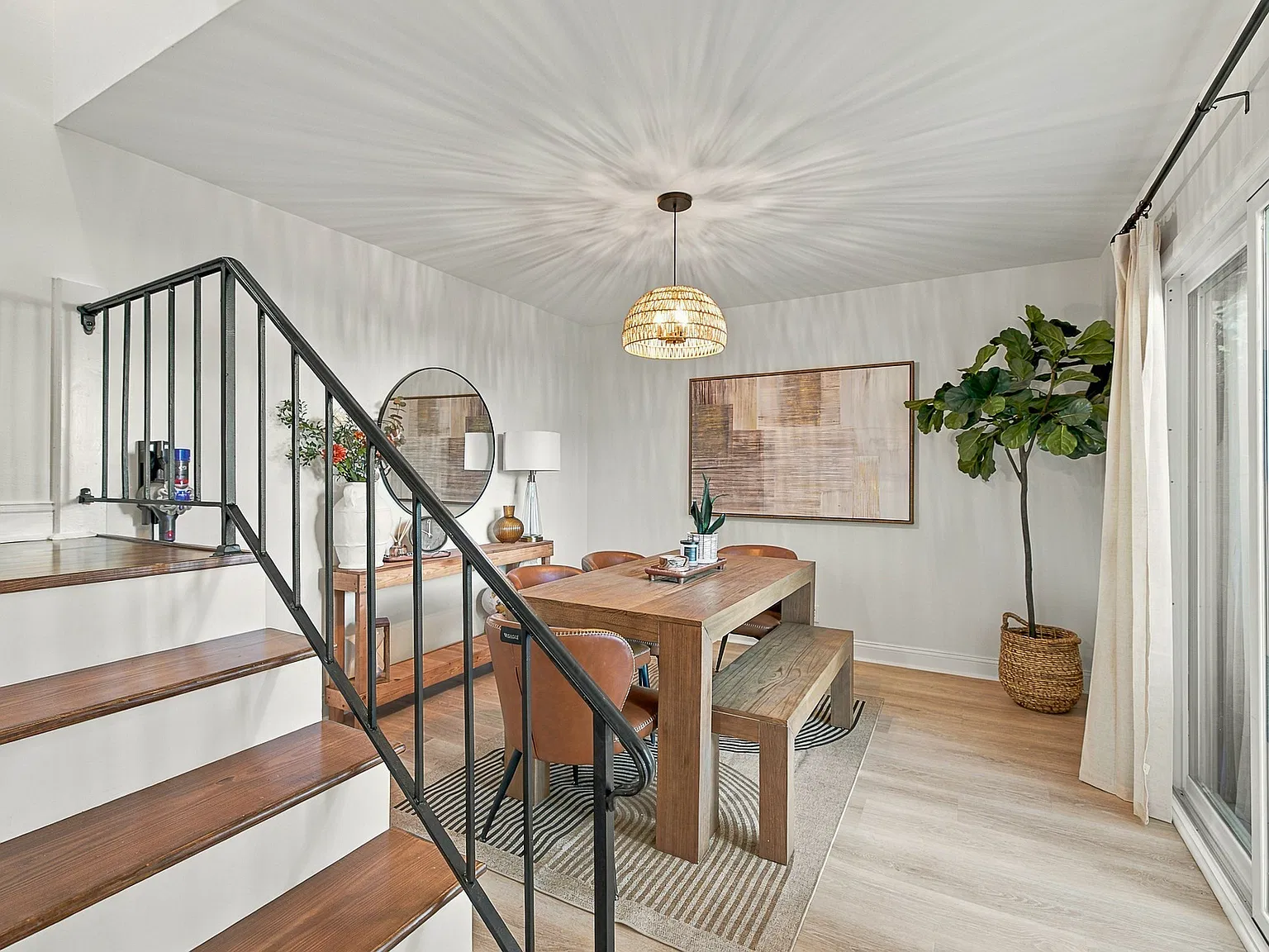 2 bed, 2.5 bath, 1092 sqft, $3,200 — Photo 2