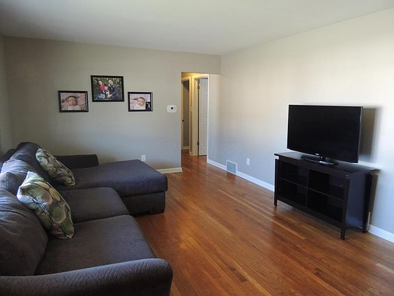 3rd image of 3175 Gunderman Ave