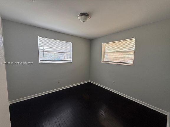 5th image of 4393 Davis Rd #1