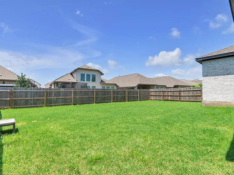 113 Lenera Dr — Photo 30