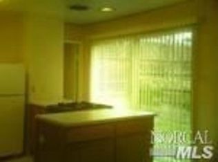 8074 Park Ave, Forestville, CA 95436