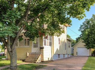 1418 Bellevue Ave, Eau Claire, WI 54703