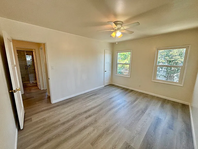 643 W Riggin St #1/2 — Photo 7