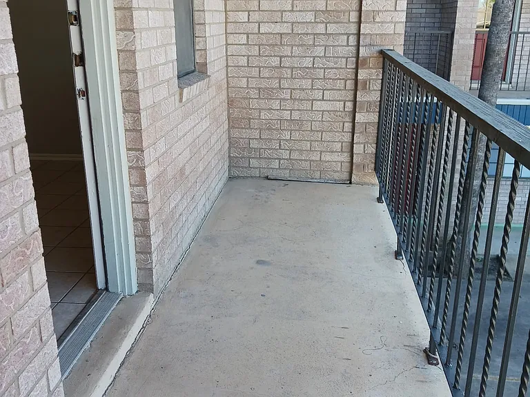 2202 W Elisa Ln #4 — Photo 13