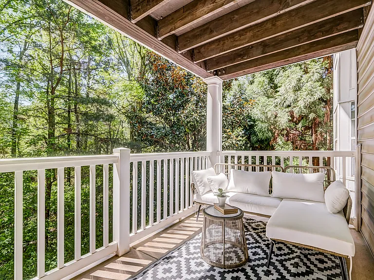 The Veranda — Photo 23