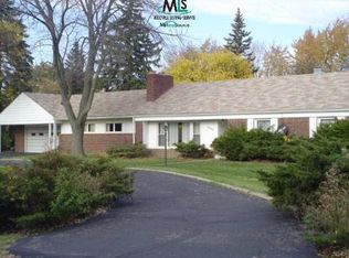 30800 Pierce St, Southfield, MI 48076