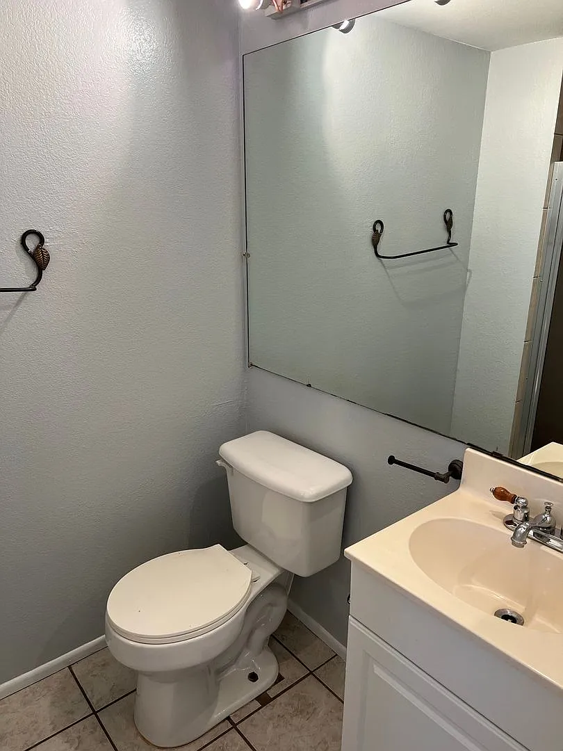 Affordable Town Home In Tempe!! — Photo 3