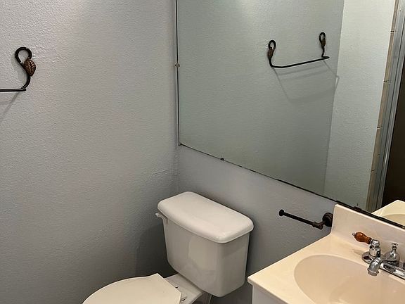 3rd image of 1036 S Mariana St #4