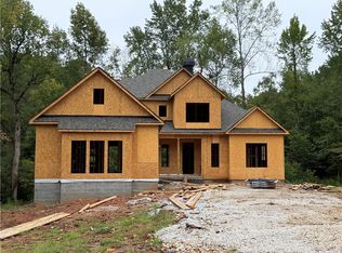 720 Ski Spray Point, Opelika, AL 36804