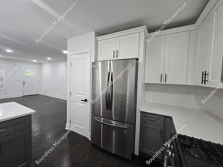 1064 Westmoor Dr NW — Photo 7