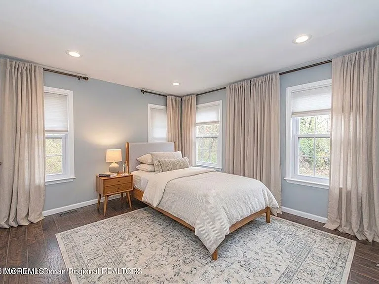 25 Duncan Way — Photo 20