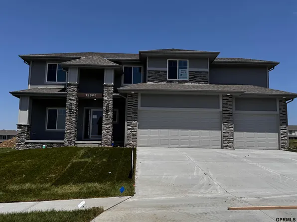 12606 Schirra St, Omaha, NE 68138