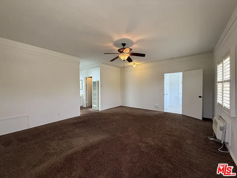 1249 S Tremaine Ave — Photo 27
