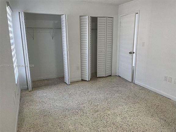 5th image of 142 SW 18th Ave APT 19