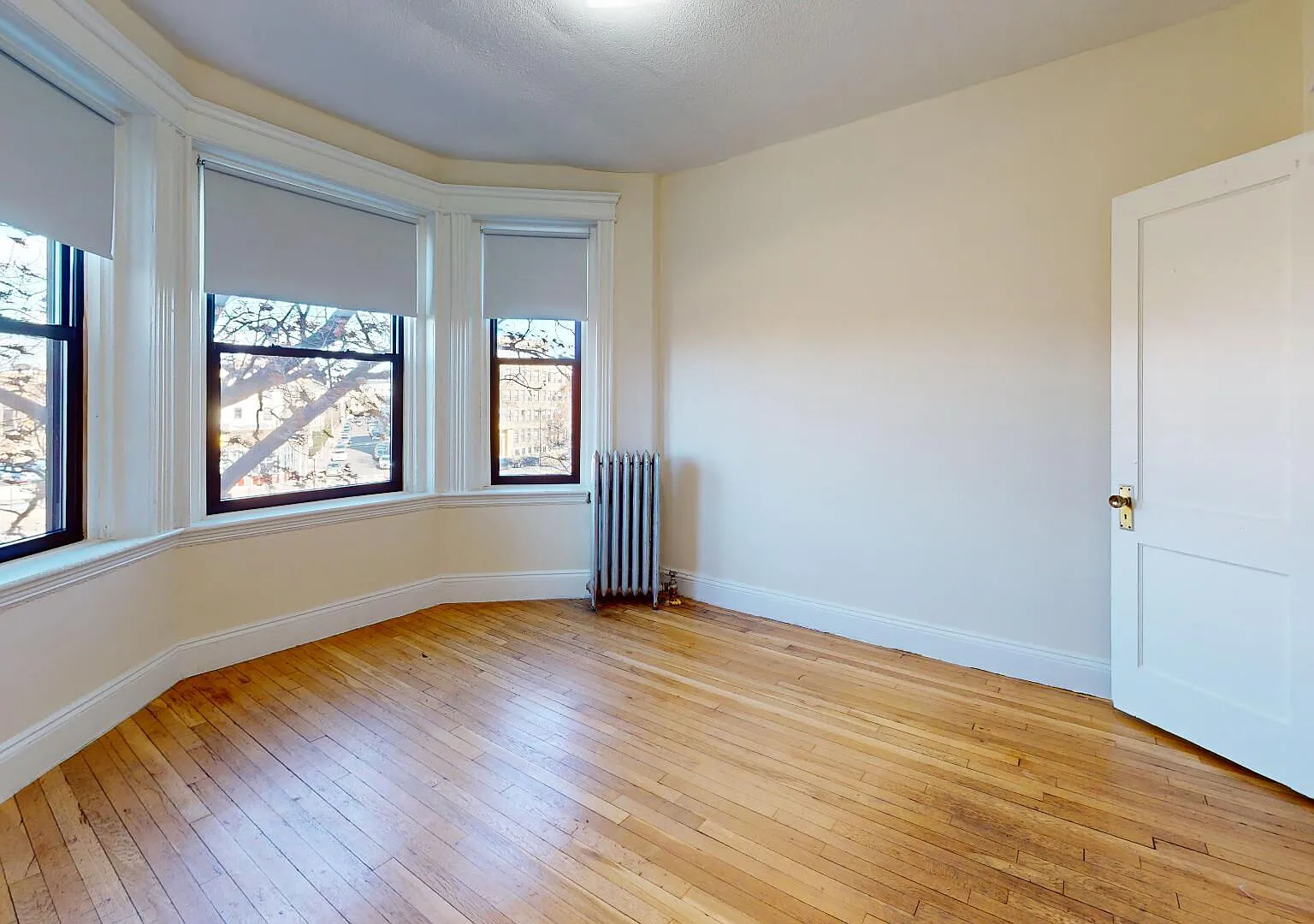 Commonwealth Apartments — Photo 2