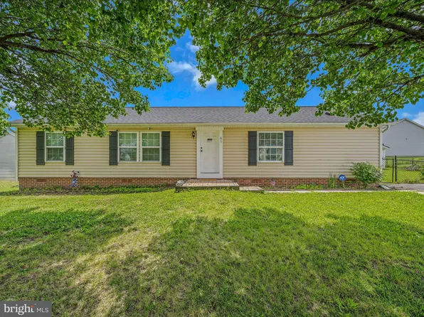 85 Longbranch Dr, Martinsburg, WV 25405