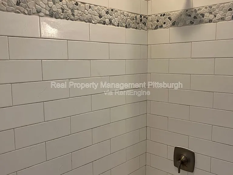 5735 Phillips Ave #1 — Photo 5