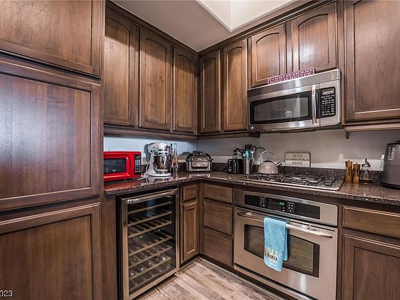 4th image of 32 E Serene Ave Unit 110