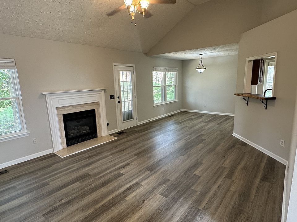 1st image of 122 Mansker Park Dr