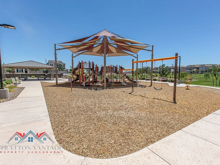 15769 W Voltaire St — Photo 43