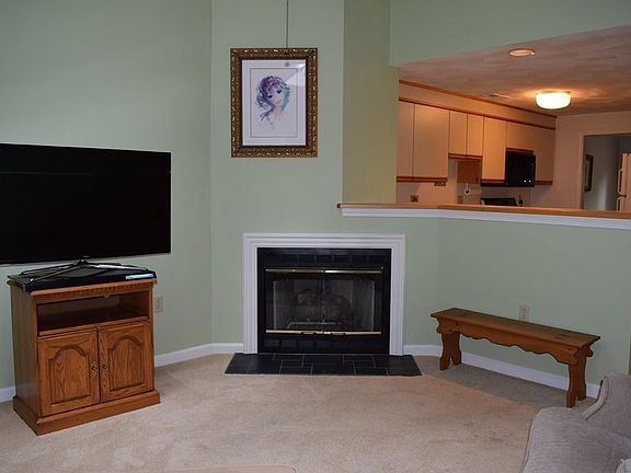 5th image of 136 Brickett Hill Cir #136